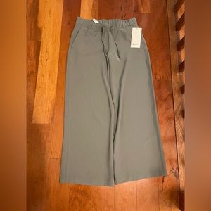 Lululemon on the fly pant